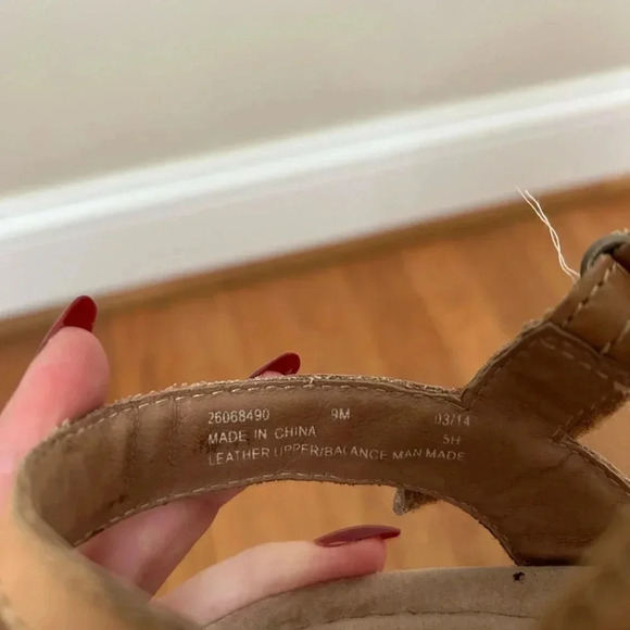 Clarks Reid Timber Wedge Sandal Tan Strappy Open Toe Women’s Size 9 - Picture 7 of 7